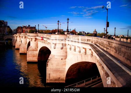 Il Pont Neuf, ponte a Parigi Foto Stock