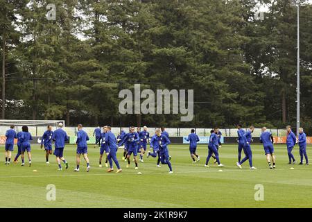 ZEIST - (LR) Virgil van Dijk dell'Olanda, Frenkie de Jong dell'Olanda, Steven Berghuis dell'Olanda, Davy Klaassen dell'Olanda, Kenneth Taylor dell'Olanda, Memphis Depay dell'Olanda, allenatore dell'Olanda Louis van Gaal, L'Olanda esercita il fisiologo Jos van Dijk durante una sessione di formazione della nazionale olandese presso il campus KNVB il 20 settembre 2022 a Zeist, nei Paesi Bassi. La nazionale olandese si sta preparando per la partita della UEFA Nations League contro la Polonia. ANP MAURICE VAN STEEN Foto Stock