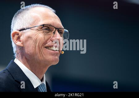 Torino, Italia. 20 settembre 2022. Carlos Tavares, amministratore delegato di Stellantis NV, sorride durante una conferenza stampa a seguito di un incontro con le autorità locali di Torino e del Piemonte. Credit: Nicolò campo/Alamy Live News Foto Stock