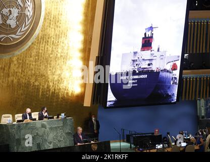 New York, Stati Uniti. 20th Set, 2022. Il Segretario Generale delle Nazioni Unite Antonio Guterres interviene alla sessione 77th dell'Assemblea Generale delle Nazioni Unite dibattito generale nella Sala dell'Assemblea Generale delle Nazioni Unite presso la sede delle Nazioni Unite martedì 20 settembre 2022 a New York. Foto di John Angelillo/UPI Credit: UPI/Alamy Live News Foto Stock