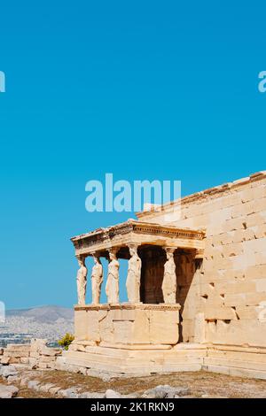 Un dettaglio del famoso portico delle Maidens, nell'Erechtheion o Tempio di Atena Polias, nell'Acropoli di Atene, Grecia Foto Stock