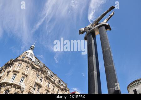 El Sireno, scultura di Francisco Leiro a Puerta del Sol, Vigo, Spagna Foto Stock