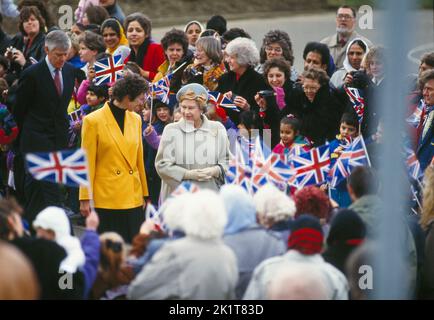 Queen Elizabeth Opening Wakefield Hospice West Yorkshire, Regno Unito 1992 Foto Stock