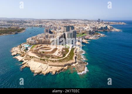 Tigne Point, un'area residenziale tranquilla e prestigiosa sulla punta della penisola di Sliema, Malta Foto Stock