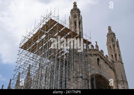 Impalcature intorno alla cappella del King's College presso l'Università di Cambridge a causa di lavori di restauro Foto Stock