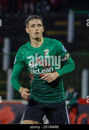 The Oval, Belfast, Irlanda del Nord, Regno Unito. 06 settembre 2022. Toals County Antrim Shield – Glentoran 1 Distilleria Lisburn 0. Giocatore della Irish League, Jay Donnelly (9) in azione. Foto Stock