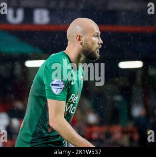 The Oval, Belfast, Irlanda del Nord, Regno Unito. 06 settembre 2022. Toals County Antrim Shield – Glentoran 1 Distilleria Lisburn 0. Calciatore della Lega Irlandese, giocatore glentorese Hrvoje Plum (27) in azione Foto Stock