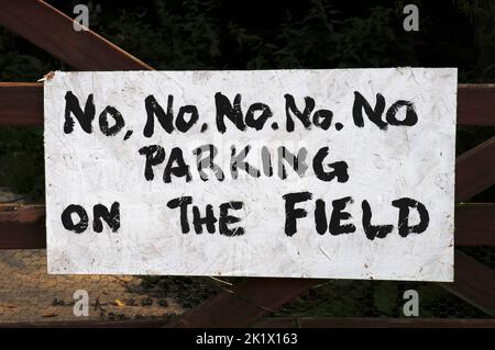 Parcheggio non disponibile sul segnale di campo Foto Stock