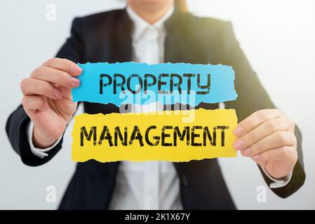 Scrittura visualizzazione di Gestione proprietà testo. Parola per la supervisione di bene immobile valore conservato di facilità Foto Stock