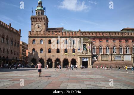 Palazzo d'Accursio Piazza maggiore Bologna Italia Foto Stock