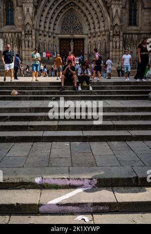 Russo Z Graffiti sulle pareti vicino alla Cattedrale di Barcellona, Catalogna, Spagna 17 settembre 2022 - dove era rimasto per diversi giorni. Un ucraino Foto Stock