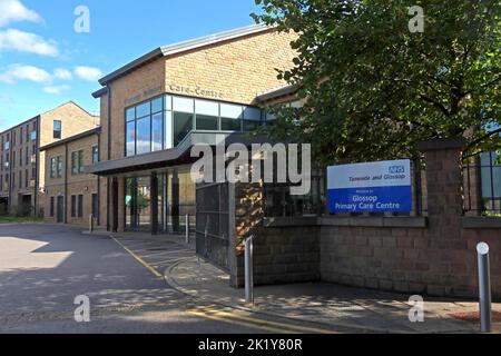 NHS Tameside and Glossop, Primary Care Centre, Foundation Trust, George Street, Glossop, High Peak, Derbyshire, Inghilterra, Regno Unito, SK13 8AY Foto Stock