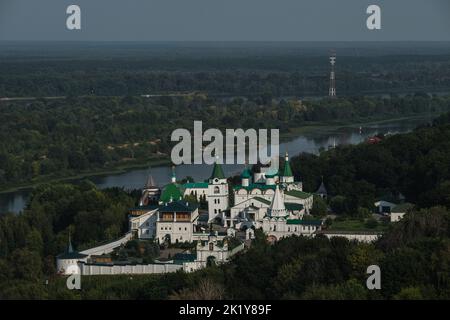 Una vista dall'alto del Monastero dell'Ascensione a Nizhny Novgorod Foto Stock