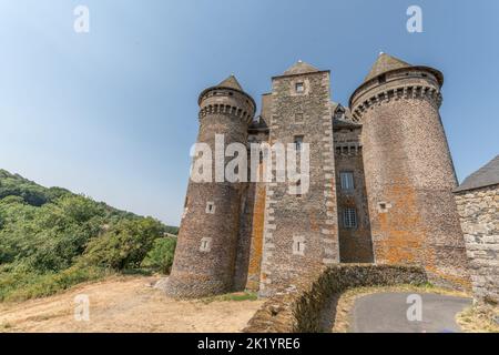 Bousquet castello del 14th ° secolo, classificato come monumento storico. Montpeyroux, Aveyron, Francia. Foto Stock