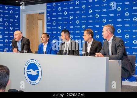 Brighton, 20th 2022 settembre: Il nuovo manager del Brighton and Hove Albion FC Roberto de Zerbi viene presentato alla stampa questo pomeriggio al trai del club Foto Stock