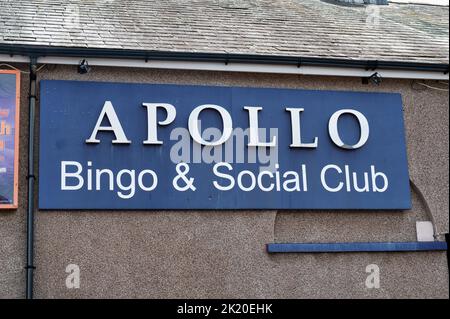 Caernarfon, Regno Unito - 11 luglio 2022: Apollo Bingo & Social Club a Caernarfon, nel Galles del Nord. - Foto Stock