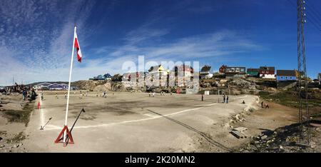 Campo di calcio locale a Greenlandic Ilulissat Foto Stock