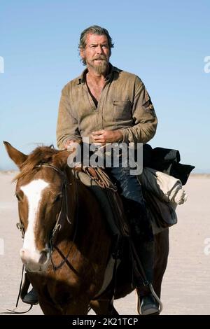 PIERCE BROSNAN, serafini cade, 2006 Foto Stock