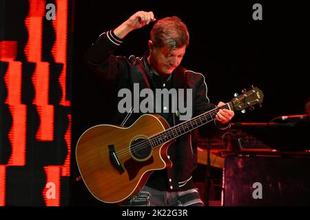 Andrea Rigonat durante il Live Tour Elisa Back to the Future, il 21th settembre 2022 presso l'Auditorium Parco della Musica di Roma. Foto Stock