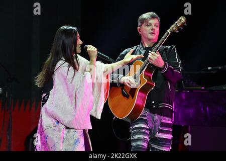 Roma, Italia. 21st Set, 2022. ELISA e Andrea Rigonat durante il Live Tour Back to the Future, il 21th settembre 2022 all'Auditorium Parco della Musica di Roma. Credit: Independent Photo Agency/Alamy Live News Foto Stock