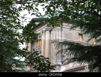 Tokyo, Giappone. 22nd Set, 2022. Questa immagine mostra la banca del Giappone sede edificio a Tokyo Giovedi, 22 settembre 2022. Il governatore della Banca del Giappone Haruhiko Kuroda ha rifiutato l’aumento dei tassi di interesse in occasione di un incontro di due giorni tra il consiglio d’amministrazione degli Stati Uniti e le banche centrali europee per alzare i tassi. Credit: Yoshio Tsunoda/AFLO/Alamy Live News Foto Stock