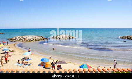 Panorámica de la playa de Sitges, Barcellona, Catalunya, España, Europa Foto Stock