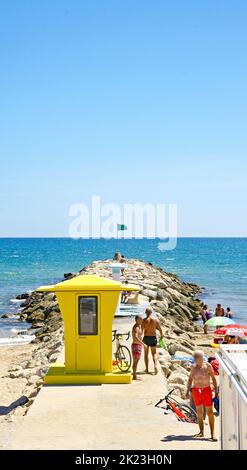 Panorámica de la playa de Sitges, Barcellona, Catalunya, España, Europa Foto Stock