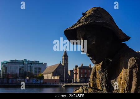 Una immagine di una delle statue della carestia Memorial, a Dublino. Foto Stock