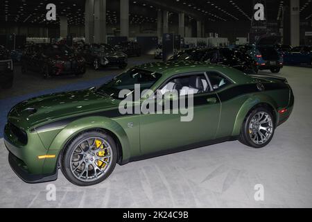 DETROIT, MI/USA - 15 SETTEMBRE 2022: Un'auto Dodge Challenger Hellcat del 2022 al North American International Detroit Auto Show (NAIAS). Foto Stock