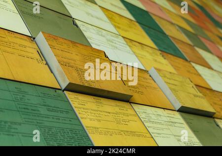 Una foto di documenti storici all'interno del Museo Topografico del Terrore, a Berlino. Foto Stock