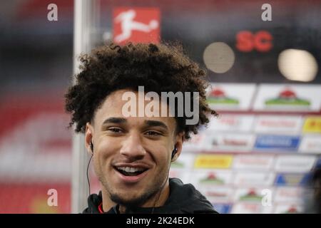 Kevin Schade (SC Freiburg) nach dem Spiel der 1. FBL: 21-22: 20. Sptg. Le NORMATIVE SC Freiburg vs VfB Stuttgart DFL VIETANO L'USO DELLE FOTOGRAFIE Foto Stock