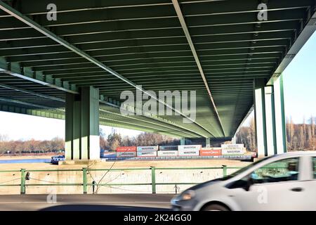 Autobahnbrücke Rodenkirchen über den Rhein ,Nordrhein-Westfalen, Deutschland, Köln Foto Stock