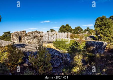 Formazioni carsiche nel parco Los Callejones de las Majadas, Cuenca, Spagna. Los Callejones rotta nella Serrania de Cuenca montagne, Castiglia la Manc Foto Stock