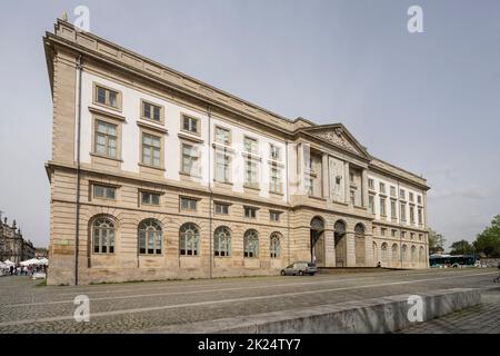 Porto, Portogallo. Marzo 2022. L'edificio universitario nel centro della città Foto Stock