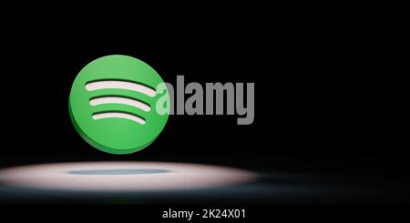Logo Spotify 3D forma del simbolo evidenziata su sfondo nero con l'illustrazione Copy Space 3D Foto Stock