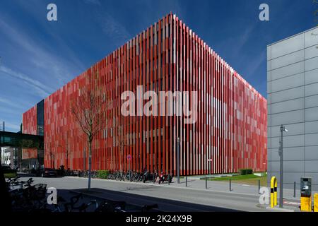 Colonia, Germania 19 aprile 2022: Centro per l'oncologia integrata dell'ospedale universitario di colonia Foto Stock