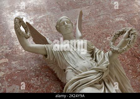 Gedenkstätte Walhalla in Bayern mit Marmorbüsten bdeutender deutscher Persönlichkeiten - Walhalla memoriale in Baviera con busti di marmo di importante Foto Stock