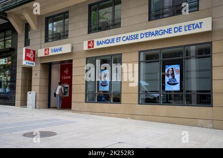 Lussemburgo, maggio 2022. Vista esterna della filiale S-Bank nel centro della città Foto Stock