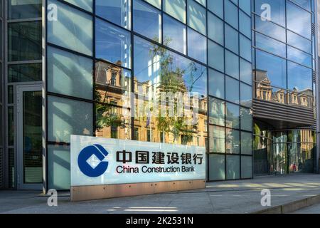 Lussemburgo, maggio 2022. Vista esterna della China Construction Bank nel centro della città Foto Stock