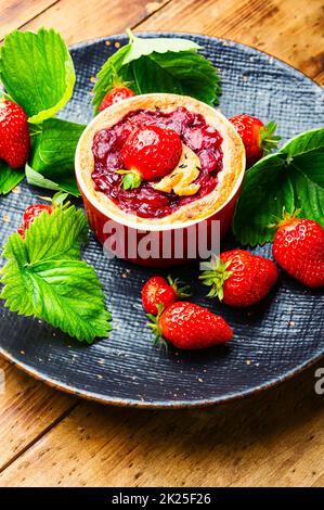 Tartine estive con fragole, extra large Foto Stock