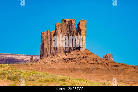 Camel Butte è un gigante di formazione di arenaria nella Monument Valley Foto Stock