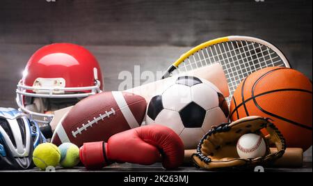 Vari attrezzi per attrezzature sportive Foto Stock