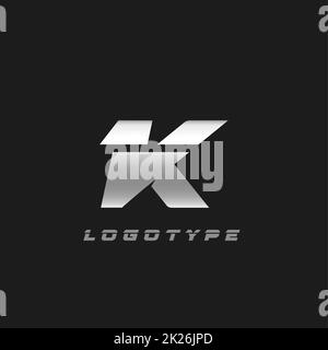 Lama argento lettera K, grassetto corsivo corto monogramma. Stemma vettoriale in ferro di alluminio per officina di riparazione auto o per auto e servizio di corsa logo moderno. Foto Stock
