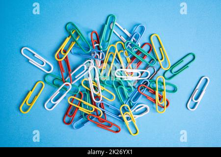 Carta colorata clip Foto Stock