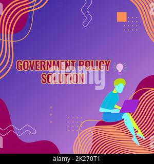 Testo scritto a mano soluzione di politica governativa. Business idea progettato piano di gioco creato in risposta al disastro di emergenza Donna seduta con laptop attivamente realizzare il lavoro da nuovi pensieri. Foto Stock