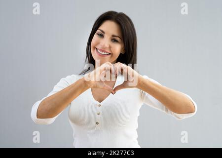 Cartello abbraccio virtuale. Grazie e donazione Foto Stock