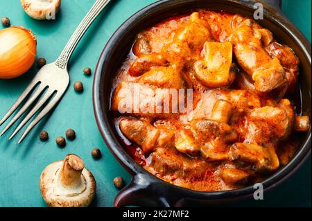 Deliziosa carne di manzo stroganoff Foto Stock