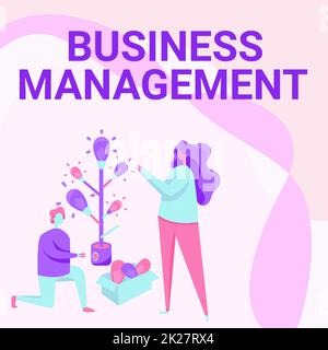 Ispirazione che mostra il segno di gestione aziendale. Concetto di Internet atto di organizzare per realizzare gli obiettivi uomo e donna disegno in piedi inginocchiarsi assemblare Light Bulb Tree. Foto Stock