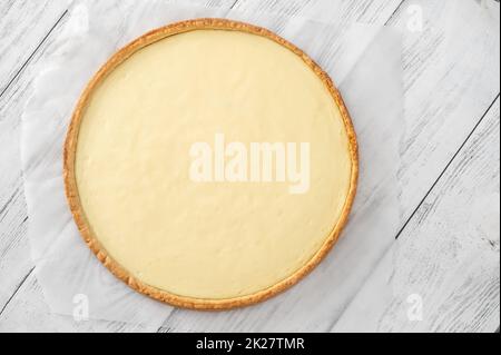 Tradizionale cheesecake sul tavolo di legno Foto Stock
