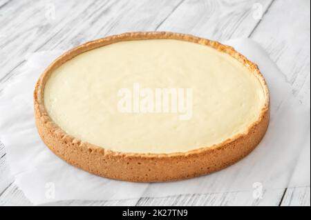 Tradizionale cheesecake sul tavolo di legno Foto Stock